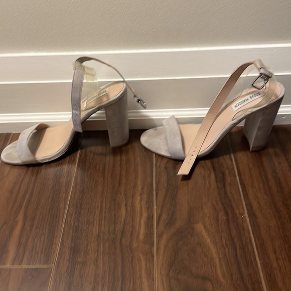 Steve Madden - Picture 2 of 5